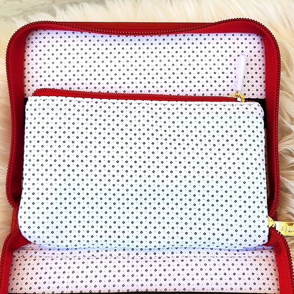 NWOT LEVENGER LEATHER CHARLOTTE TECH CASE - Picture 8 of 15